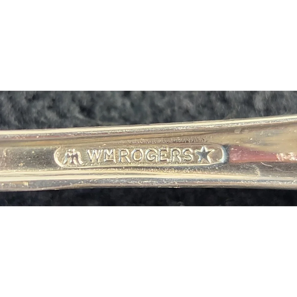 W Rogers IS Serving Utensil Pie Cake Spatula Silverplated Vintage
